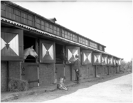 128348 Eindhovense Manege: De paardenboxen, 22-09-1937