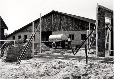 129411 Bouwwerkzaamheden boerderij H.J.P.C.Smits, Turfweg, 1960 - 1970