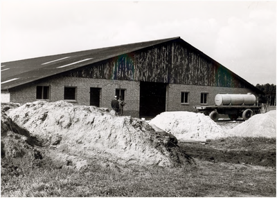 129412 Bouwwerkzaamheden boerderij H.J.P.C.Smits, Turfweg, 1960 - 1970