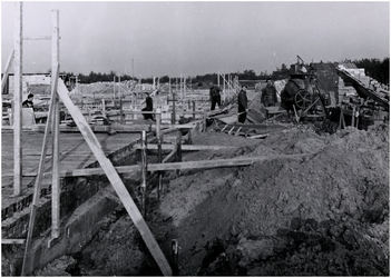 129860 Bouw Koningshof, pensionaat en scholencomplex van Zusters van het Allerheiligst Hart van Jezus, 02-1953