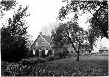 129928 Nieuwe Kerkstraat 99, boerderij familie Toonders, 10-1978