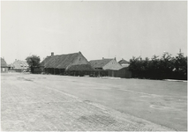 130222 Brandstoffenhandel J. Schellekens, Runstraat 2, gezien in de richting van de Frans Bekersstraat, 1964 - 1965