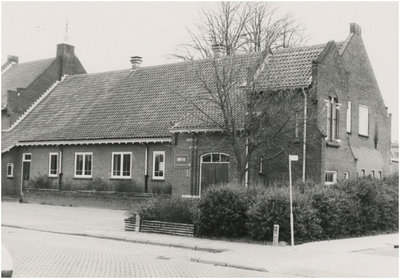130580 Den Herberg waarin Eksjun, Vrouwentrefcentrum 't Vroon en Whent gevestigd zijn, Van Vroonhovenlaan 36, 1986 - 1987