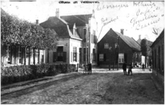 133318 Hoek Dorpstraat/Dreef/Heerseweg, links huis gemeentesecretaris Louwers, vervolgens raadhuis, bakker Martinus van ...