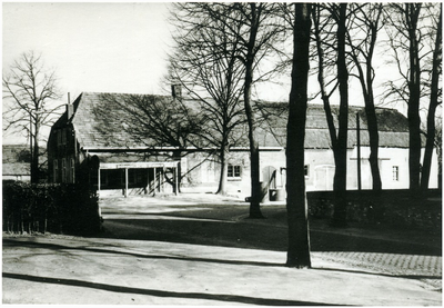 133409 Boerderij/café Hazenberg, hoek Kapelstraat/Schoolstraat, 1945 - 1956