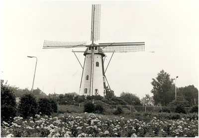 136891 Korenmolen De Adriaan, Burgemeester Van Hoofflaan, 19-07-1983