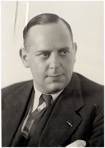 145023 Anton van Anrooy: chef geneeskundige Dienst N.V. Philips Eindhoven, ca. 1945