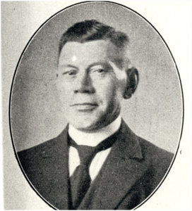 145033 Hubertus Baks: onderwijzer en hoofd der St. Lambertusschool te Gestel, ca. 1925