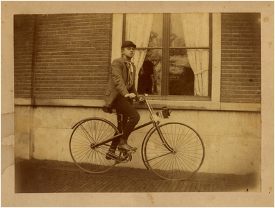 145740 Petrus Josephus Maria Smitz op de fiets, 1889