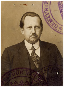145892 Ludovicus Lambertus Vrijdag: drukker, direkteur Drukkerij Vrijdag, gemeenteraadslid en wethouder, ca. 1935