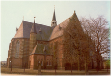 146014 Oude Rk-kerk St. Petrus Banden, Hof, ca. 1985