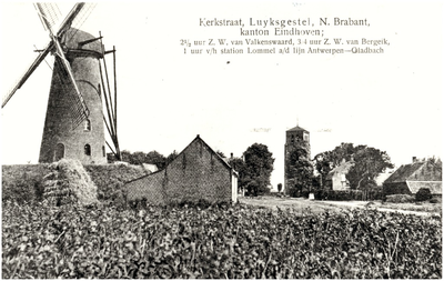 146207 Molen De Grenswachter ( of de Zwarte Molen), met op de achtergrond de toren van de oude St. Martinuskerk, ca. 1915