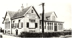 146362 Vrm. Melkfabriek st. Isidodrus , Heyerstraat, ca. 1925