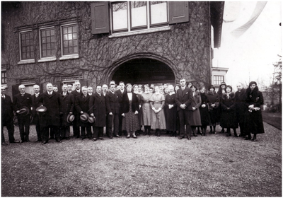 149963 Personeel en autoriteiten tijdens de opening van het Diaconessenhuis, 1933