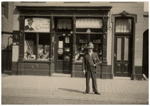 188040 Tabaks- en sigarenwinkel van Stientje Muffels, Kerkstraat 52, 1940