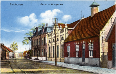 188342 Hoogstraat, met het gemeentehuis als derde van links, 1910 - 1920