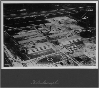 188618 Panorama van de Batafabrieken, Europaplein 1a, 1950 - 1960