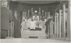 188863 Serie van 88 afbeeldingen betreffende de priesterwijding van A. van de Wiel te 's-Heerenberg en zijn eerste ...