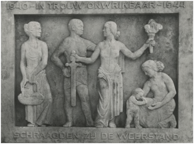 190268 Monument voor de vrouw in oorlogstijd door Willy Mignot, plantsoen Parklaan-Zilvermeeuwlaan, ca. 1965
