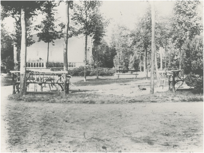 193171 Muziekkiosk in de buitentuin van het Eindhovens Mannenkoor, ca. 1900