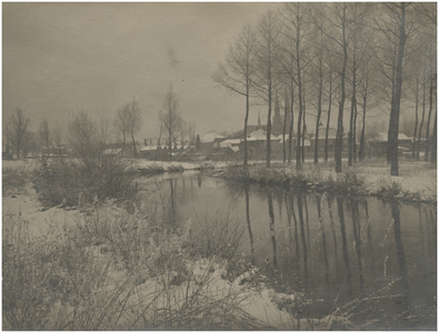 193572 Winteropname van De Elzent: de Dommel. Op de achtergrondhet Paradijs en de Catharinakerk, 1922