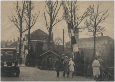 194874 Spoorwegovergang Willemstraat, over de lijn Eindhoven-Valkenswaard-Hasselt, 1931