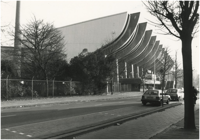 195225 Serie van 8 foto's betreffende het PSV Stadion, Frederiklaan 10a. Frederiklaan, voetbalstadion gezien richting ...