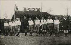 195229 Voetbal: groepsfoto seniorenelftal Philips Sport Vereniging (PSV), 1931 - 1940