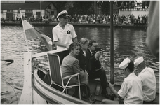 195325 Serie van 2 foto's betreffende watersportfeesten MARIA GARDE, Sint Antoniusparochie/Stratum op het Eindhovens ...