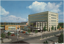 220985 Panorama van VVV en hoofdpostkantoor, Stationsplein 25, ca. 1975