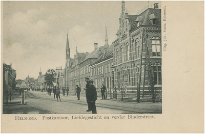 253576 Markt, gezien vanuit de Marktstraat. Helemaal rechts het postkantoor op de hoek van de Watermolenwal, 1903