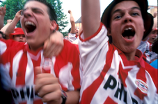 13638 Jongeren vieren het landskampioenschap van PSV, 2003
