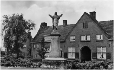 12686 H. Hartmonument, Kerkakkerstraat, 08-1958