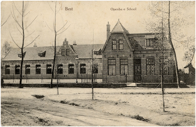 12691 Openbare school met schoolhuis, gebouwd in 1908, in de sneeuw, 1909 - 1910