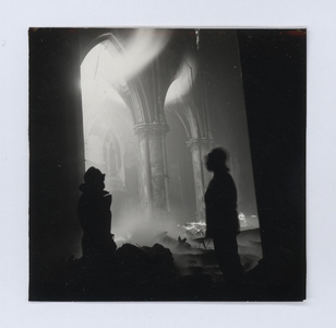 568745 De brand in R.K. Kerk St. Petrus Banden te Son, 29-12-1958