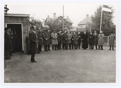 568913 De opening van de nieuwe brandweerkazerne door burgemeester Paul Steinweg, 1965