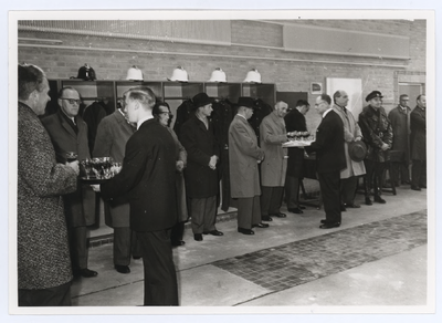 568924 De opening van de nieuwe brandweerkazerne door burgemeester Paul Steinweg. De receptie , 1965 - 1975