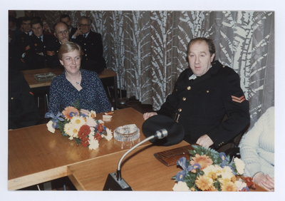 569653 Het afscheid van 2 onder commandanten van de vrijwillige brandweer te Son en Breugel, 05-11-1981
