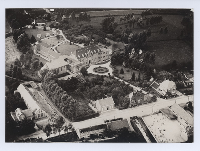 134906 Sanatorium, Noordbrabants R.K. ± 1947. Luchtfoto van het R.K. Sanatorium ongeveer 1947., 1947 - 1950