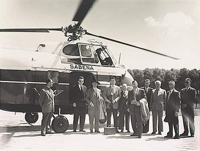  Een serie van 8 foto's betreffende de opening van Heliport, 05-06-1955