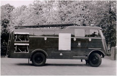 147441 In 1955 werd bovenstaande Neveltankwagen aangeschaft. Op een DAF-chassis gebouwd, werd de opbouw verzorgd door ...