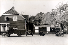 147444 Een overzicht van het gehele brandweer materieel in 1957, 1957