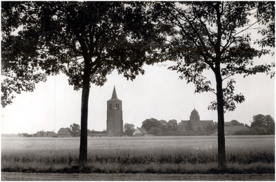 147568 Panorama gezien vanaf de Hoogcasterseweg., 1957