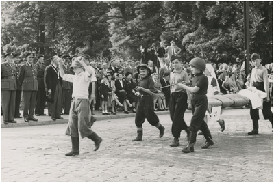  Een serie van 6 foto's de bevrijdingsherdenking1953, 18-09-1953