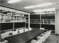 191466 Het interieur : de bibliotheek, 12-12-1962