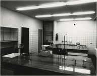 191470 Het interieur : het laboratorium, 12-12-1962