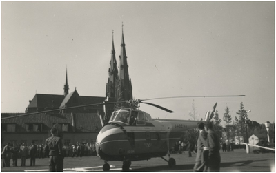  De Technische Hogeschool-dag 'Dies Natalis': een rondvlucht met de Sabena helikopter, 23-06-1956 - 23-06-1955