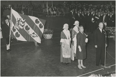 197722 De inhuldiging in de Philips Jubileumhal: een eerbetoon aan de Friese afkomst van burgemeester Witte, 28-10-1959