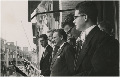 197737 Leden van het E.S.C. met burgemeester Charles van Rooy, 25-04-1959