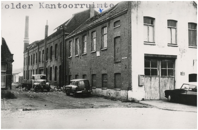  Serie van 7 foto's betreffende de brand in de opslagplaats van een weverij aan Woenselsestraat 333, 06-11-1960